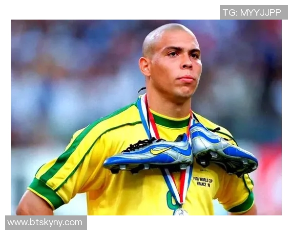 全球足球十大传奇球星子女排名揭晓看谁的家庭最具星光魅力 全球足球十大传奇球星子女排名揭晓看谁的家庭最具星光魅力