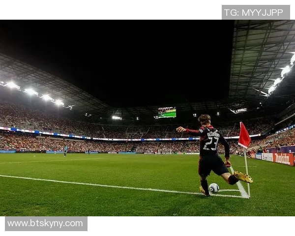 聚焦绿茵场璀璨之星77号探秘他背后的荣耀与奋斗之路 聚焦绿茵场璀璨之星77号探秘他背后的荣耀与奋斗之路